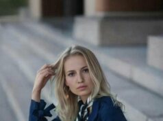 Goli život i milijarderska utakmica Plavi mantil